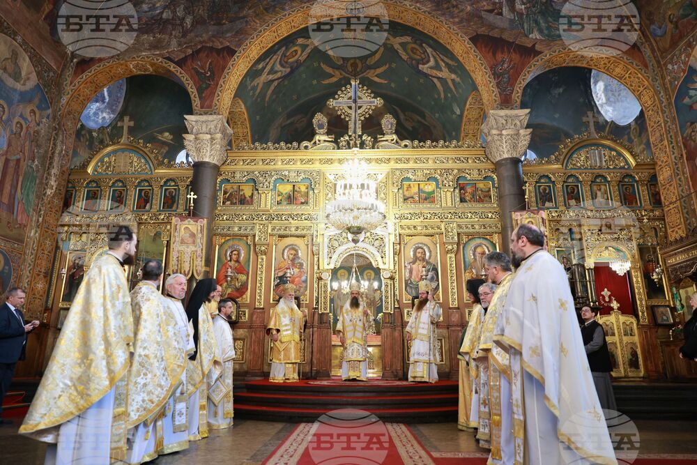 Храм „Св. Неделя“ - литургия