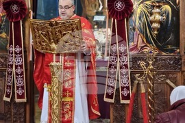 Ямбол - храм „Св. Николай Чудотворец“ - света литургия