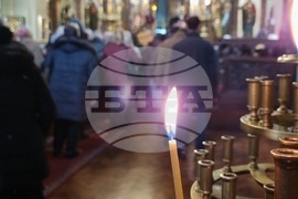 Ямбол - храм „Св. Николай Чудотворец“ - света литургия