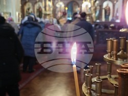 Ямбол - храм „Св. Николай Чудотворец“ - света литургия