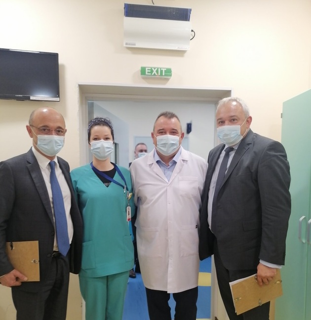 Министерство на здравеопазването: Министрите на здравеопазването и на вътрешните работи посетиха „Пирогов“, където под лекарско наблюдение продължава да бъде 6-годишното дете, транспортирано със „Спартан“ на 21 февруари