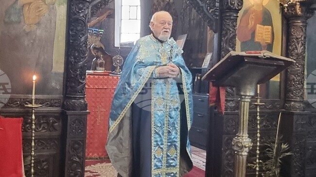 Отец Димитър говори пред миряните в Шумен за смисъла на Великия пост