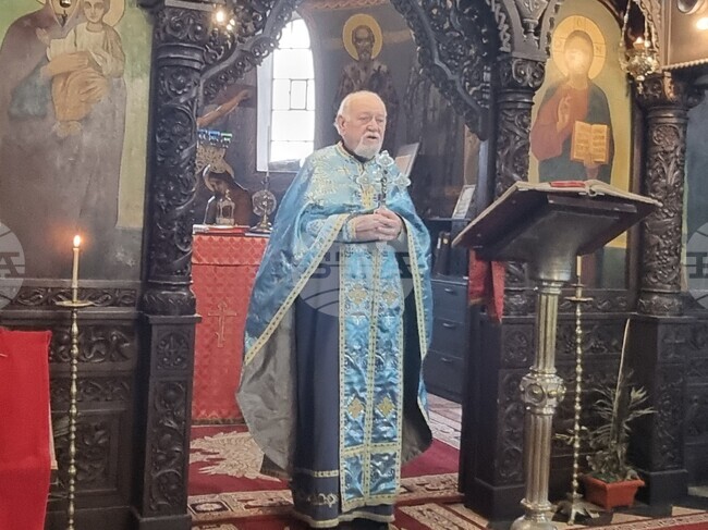 Отец Димитър говори пред миряните в Шумен за смисъла на Великия пост