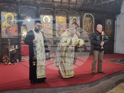 Плевен - храм „Свети Николай“ - неделно богослужение