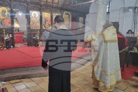 Плевен - храм „Свети Николай“ - неделно богослужение