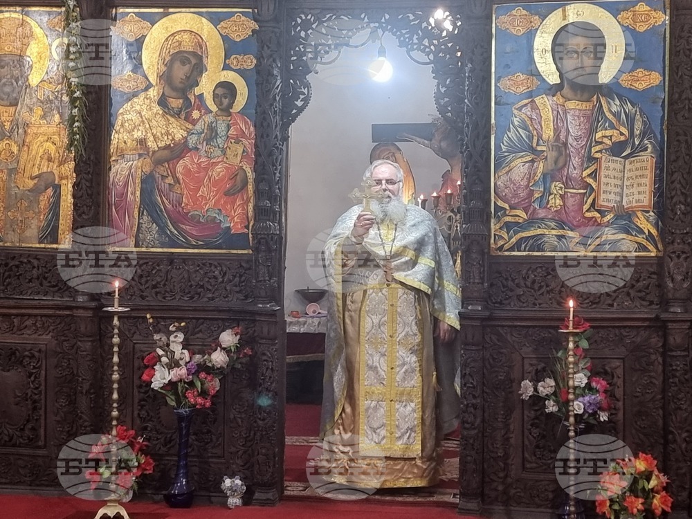 Плевен - храм „Свети Николай“ - неделно богослужение