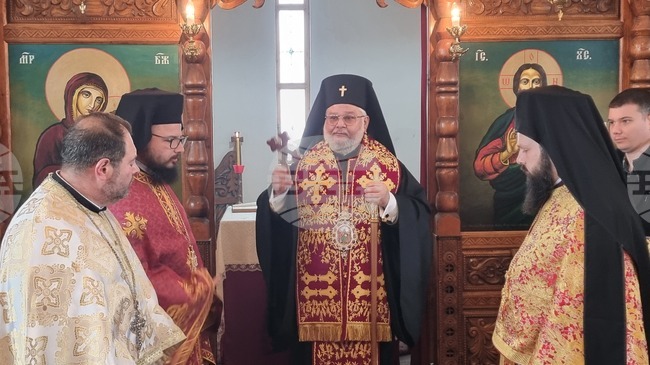 Старозагорският митрополит Киприан възглави света литургия и отслужи водосвет за Трифон Зарезан край Харманли