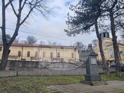 Шумен – неделна служба – църква „Свето Възнесение“