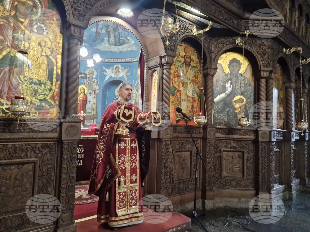 За истинската любов между човеците говори в проповедта си пред миряните отец Анатоли Тодоров в Търговище