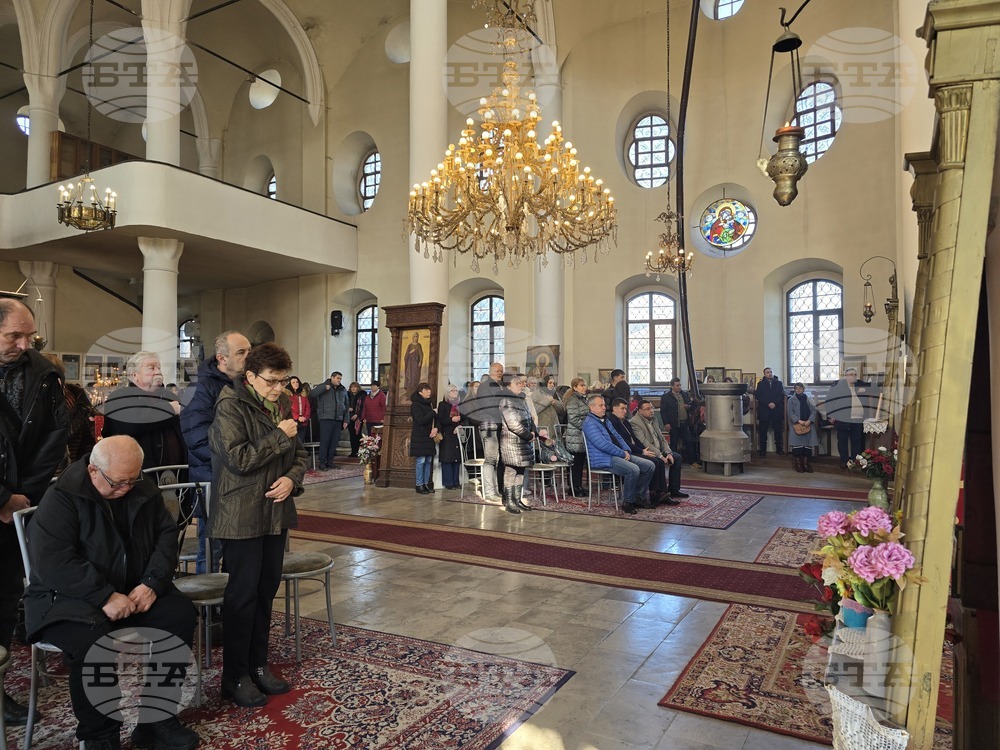 Свищов - храм „Света Троица“ - представяне на музикален албум