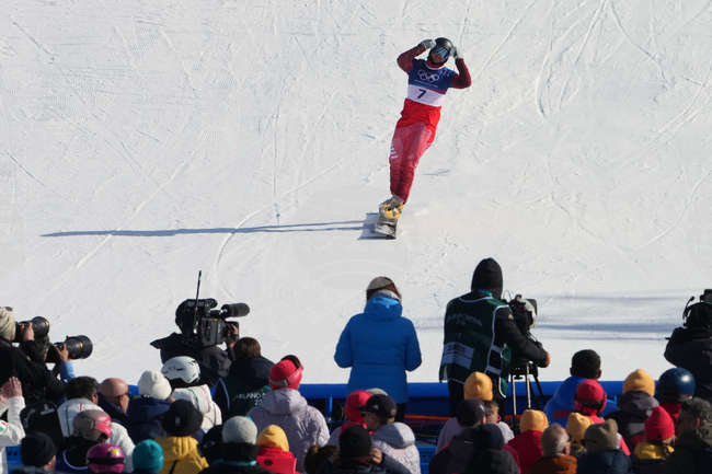 Радослав Янков остана 25-и в паралелния гигантски слалом в сноуборда в Вал Сен Ком, швейцарецът Дарио Кавиезел спечели състезанието