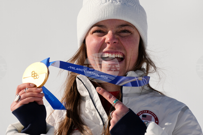 Подмениха счупения златен медал на олимпийската шампионка в спускането Брийзи Джонсън