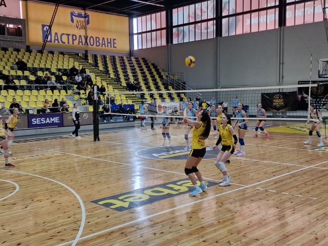 Шампионките на България по волейбол Марица (Пловдив) с 15-а поредна победа през сезона