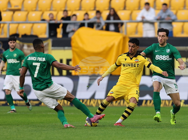 Ботев (Пловдив) и Берое взеха по точка след реми на "Колежа" 