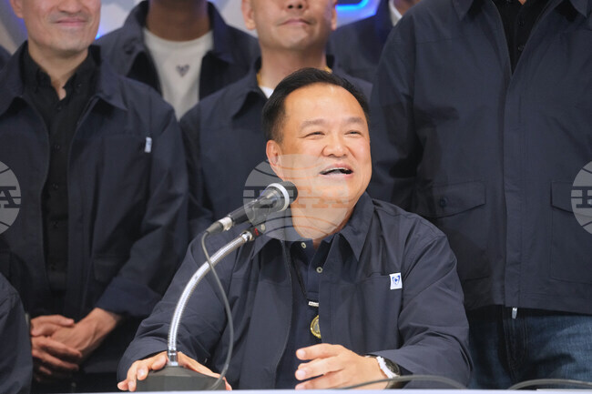 Ройтерс: Какво се случва, след като Тайланд гласува на рефередум за промяна на конституцията 