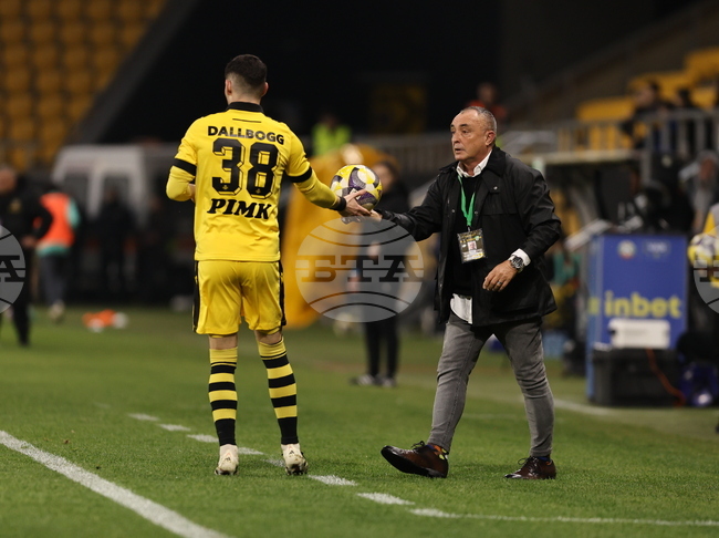 "Двамата вратари се представиха на едно много добро ниво", каза старши треньорът на Берое Хосу Урибе