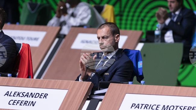 Важни фигури в управлението на футбола в Европа потвърждават, че Русия няма как да бъде върната в състезанията преди да има политическо споразумение
