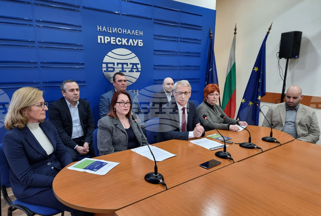 Национален пресклуб на БТА Шумен - КП „Продължаваме промяната - Демократична България“ - пресконференция 