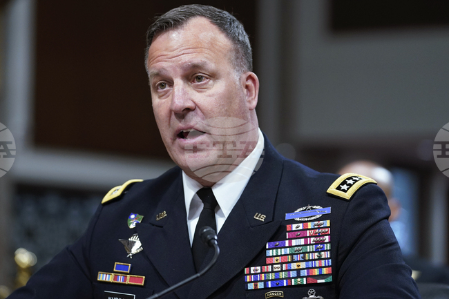 Американски генерал наблюдава първото изтегляне на израелски войски от Ливан