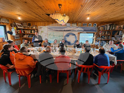  Антарктида - 34-та българска антарктическа експедиция - испанска база