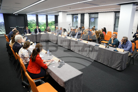 Интер експо център - публична дискусия - „Млади семейства и доходи“