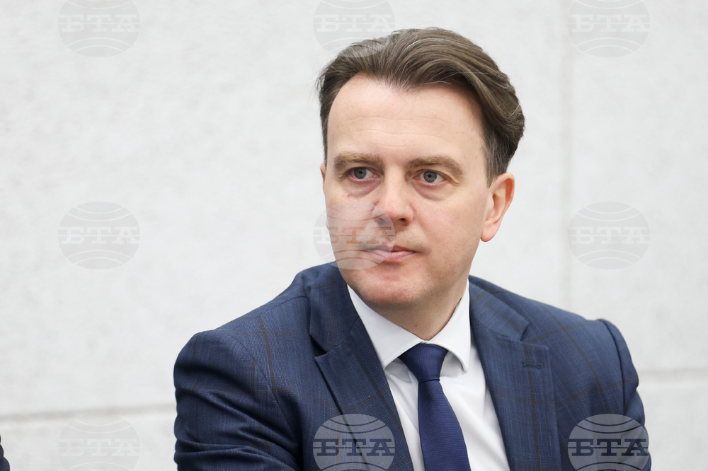 Интер експо център - публична дискусия - „Млади семейства и доходи“