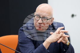 Интер експо център - публична дискусия - „Млади семейства и доходи“