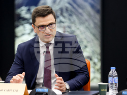 Интер експо център - публична дискусия - „Млади семейства и доходи“