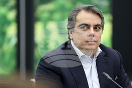 Интер експо център - публична дискусия - „Млади семейства и доходи“