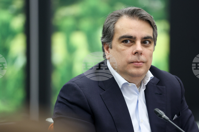 Experts Discuss Pension System at Debate Organized by Continue the Change