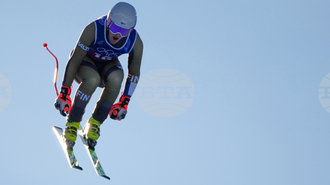 Финландският скиор Елиан Лехто е откаран в интензивно отделение след падане на спускане в Гармиш-Партенкирхен