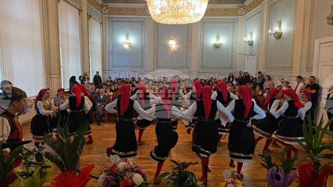 Търговската гимназия в Свищов отпразнува 141 години от създаването си