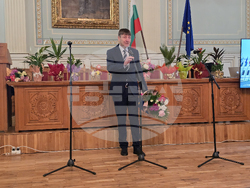 Свищов - патронен празник - Търговска гимназия