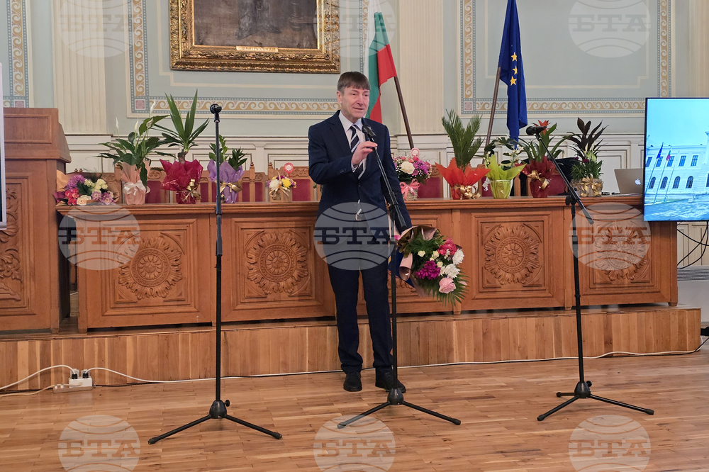 Свищов - патронен празник - Търговска гимназия