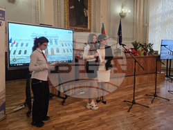 Свищов - патронен празник - Търговска гимназия