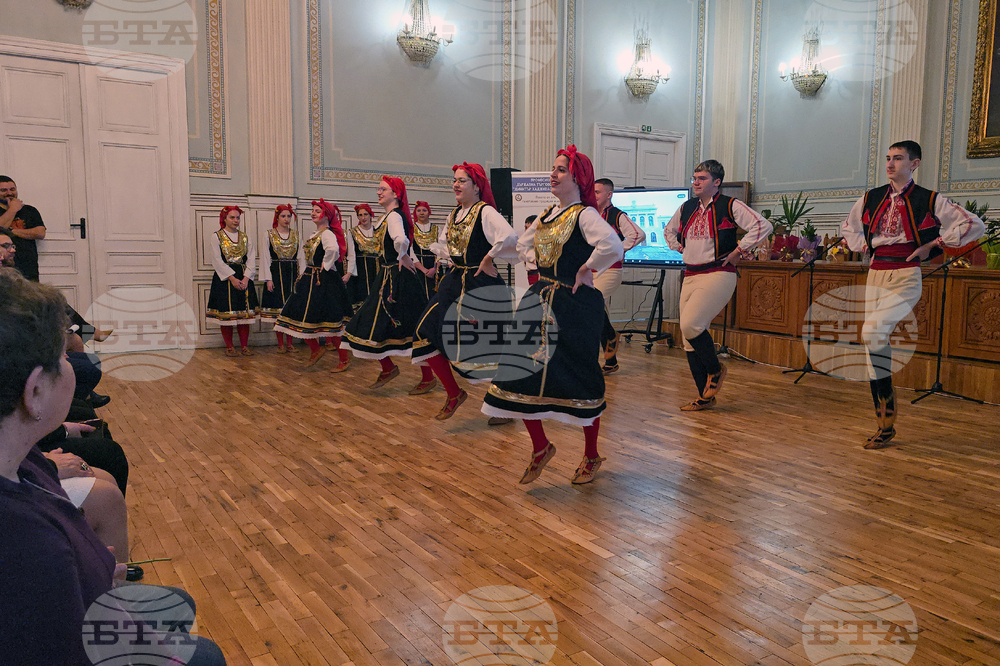 Свищов - патронен празник - Търговска гимназия