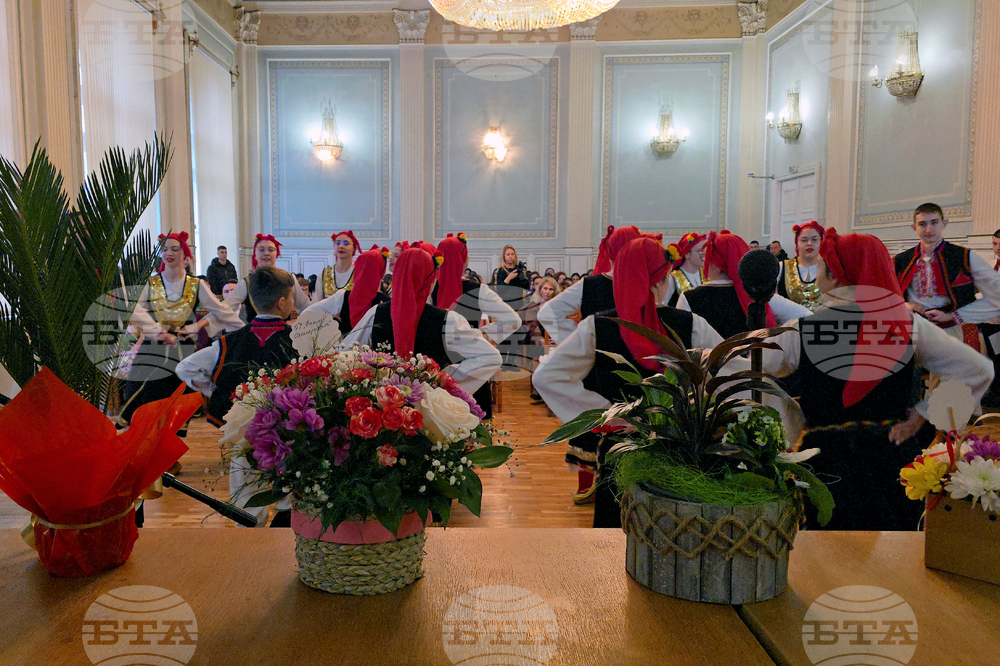 Свищов - патронен празник - Търговска гимназия