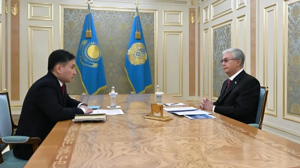 КАЗИНФОРМ: Казахстанският президент обсъди с министъра на труда приоритетите и мерките за насърчаване на заетостта 