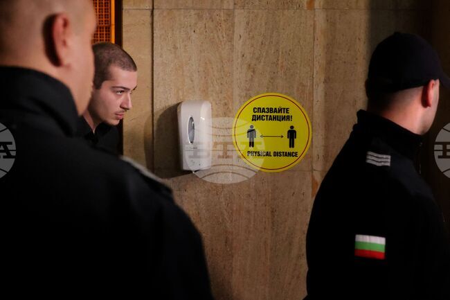 Обвиняемият за инцидента с АТВ в Слънчев бряг поиска да бъде освободен от ареста, окръжните съдии отхвърлиха искането му 