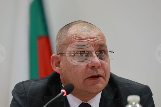 Ще има резултати до дни от проверката за разрешителните за оръжия на Ивайло Калушев, Ивайло Иванов и Николай Златков, каза директорът на ГДНП Захари Васков