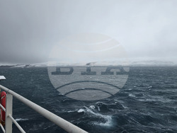 Антарктида - научноизследователски кораб „Св. св. Кирил и Методий" - отложено слизане