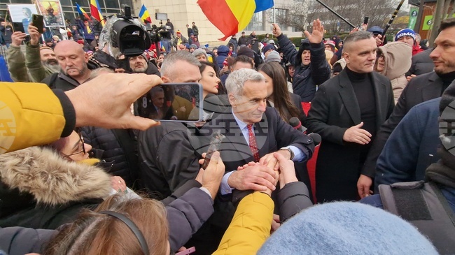 Букурещкият съд отмени мярката за съдебен контрол срещу Калин Джорджеску по делото, в което той е обвинен за пропаганда на легионерски идеи