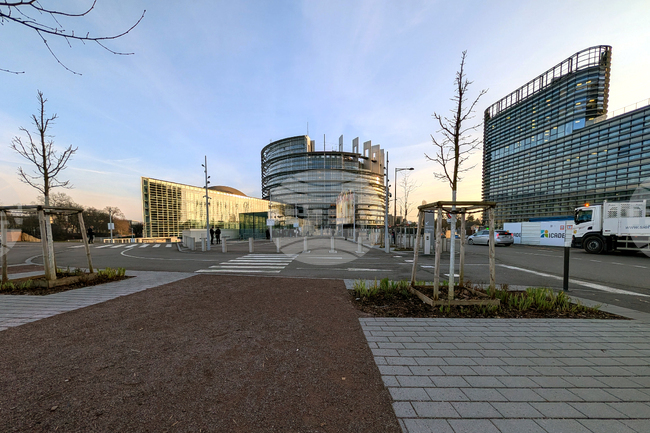 Европейският парламент призова за нова стратегия на ЕС за изкореняване на бедността до 2035 г.