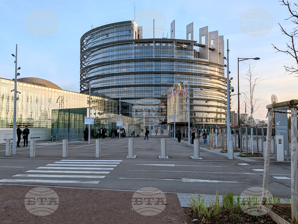 European Parliament Calls on European Commission to Present Strategy to Combat Poverty