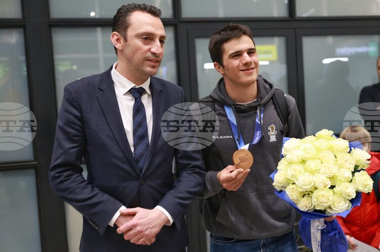 Министърът на младежта и спорта в оставка Иван Пешев заяви