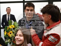 Летище „Васил Левски“ - Тервел Замфиров - посрещане