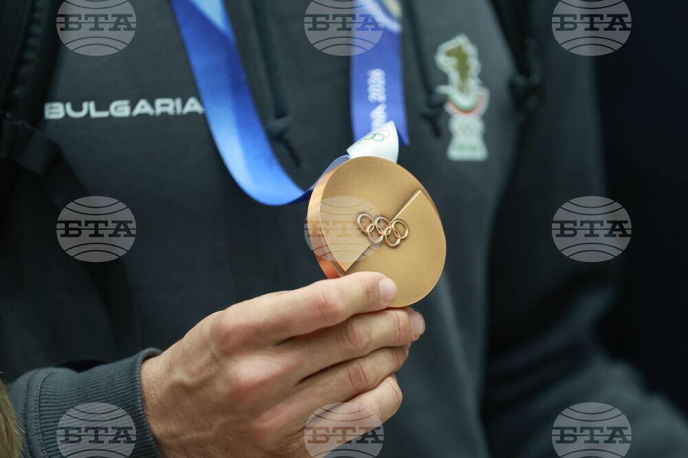 Летище „Васил Левски“ - Тервел Замфиров - посрещане