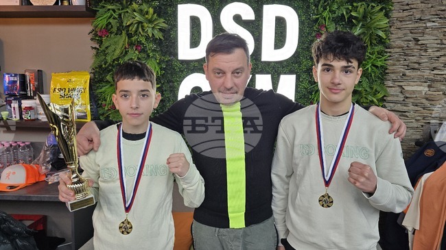 С три златни медала от боксов турнир "Олимпийски надежди" в Сърбия се прибраха млади боксьори, водени от Детелин Далаклиев