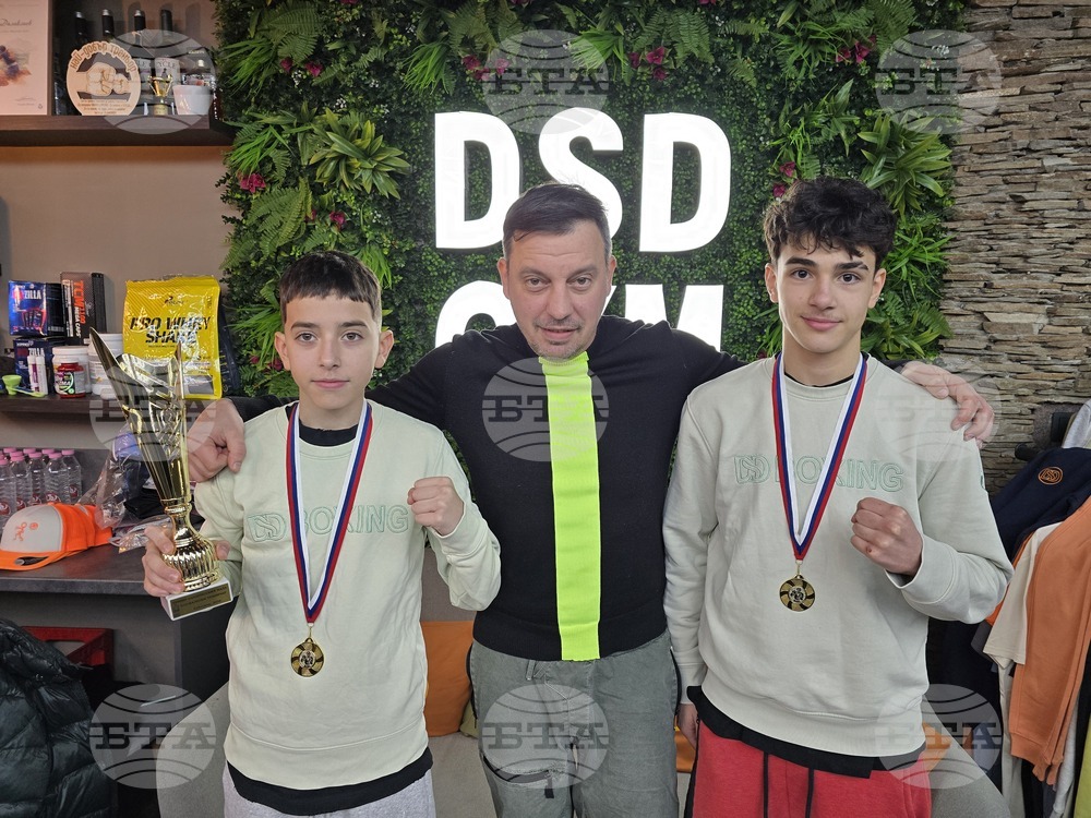 С три златни медала от боксов турнир "Олимпийски надежди" в Сърбия се прибраха млади боксьори, водени от Детелин Далаклиев
