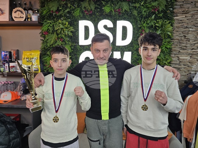 С три златни медала от боксов турнир "Олимпийски надежди" в Сърбия се прибраха млади боксьори, водени от Детелин Далаклиев